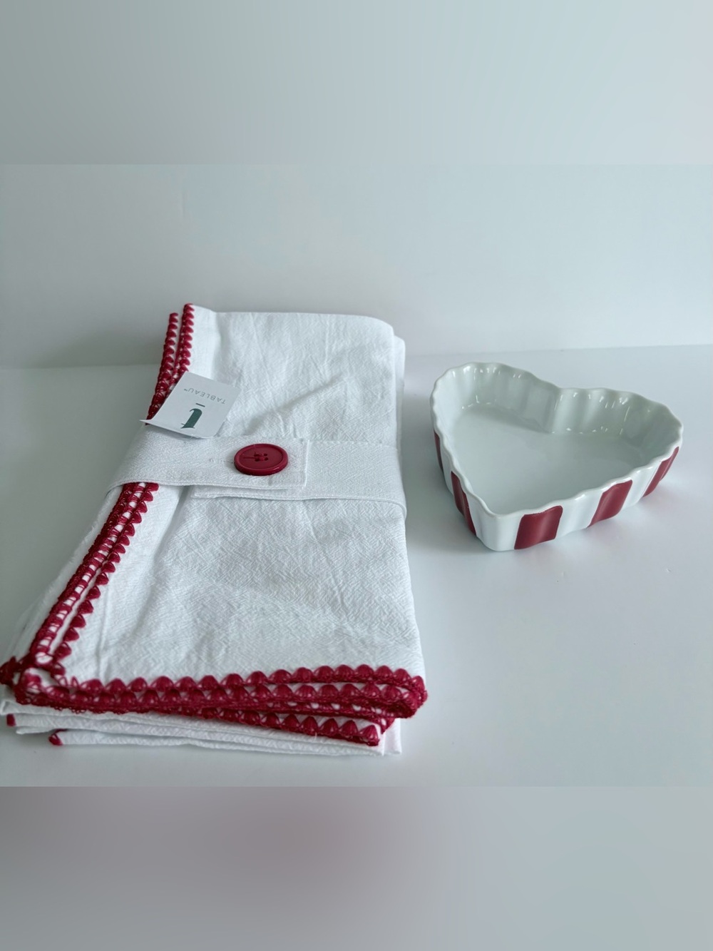 Bundle Tableau cotton napkins set of 4 and One heart dish